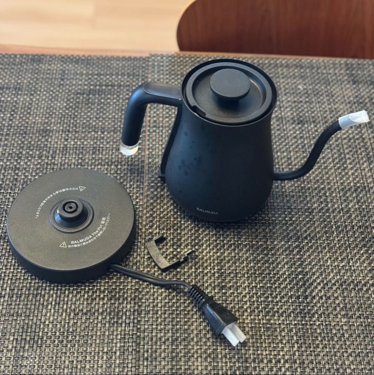 ジャンク品】BALMUDA The Pot バルミューダ 電気ケトル ブラック ジャンク品】BALMUDA The Pot バルミューダ 電気ケトル ブラック