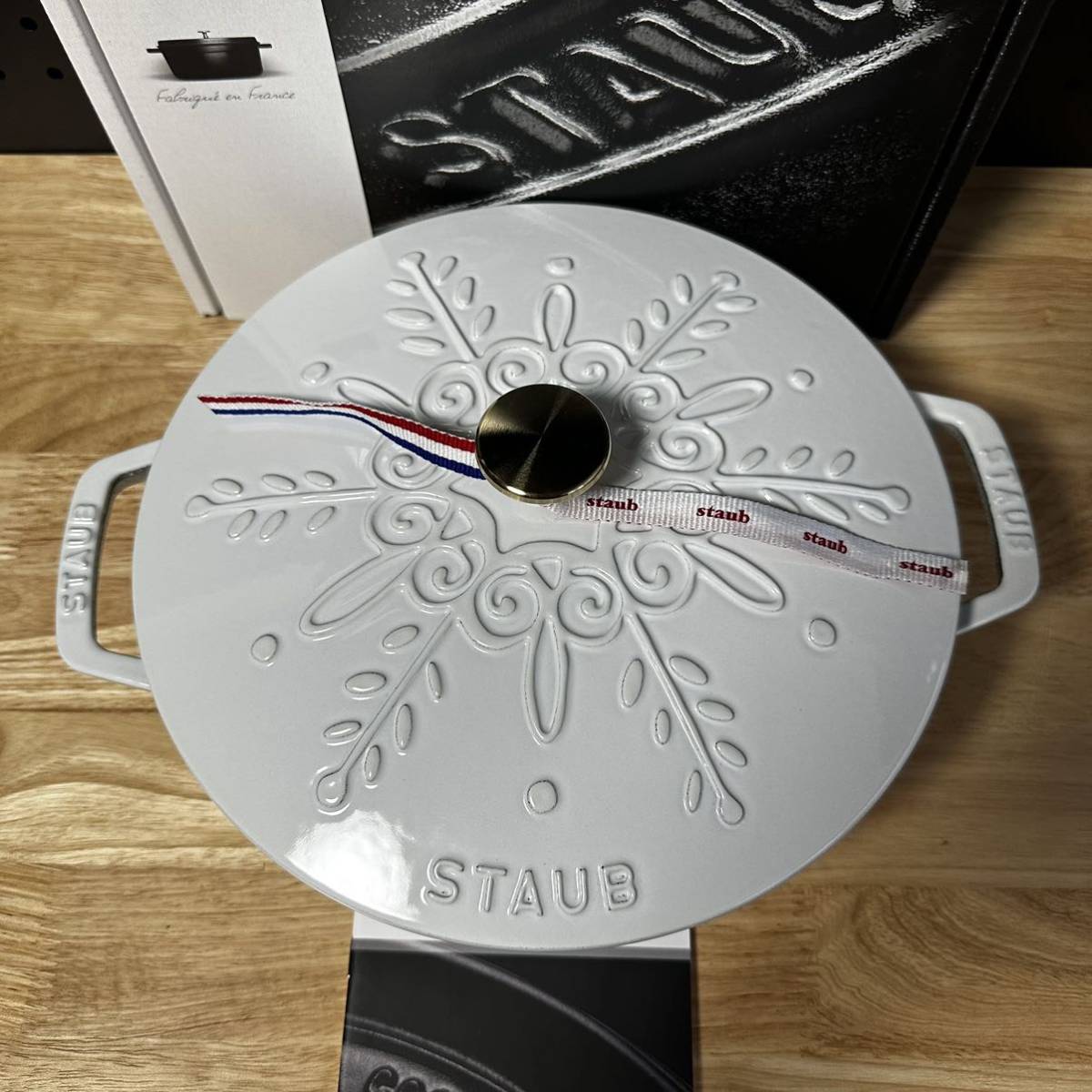 ラスト1点新品24cm staub ストウブ スノーフレーク ブレイザー ソテーパン限定品 ホワイト スノーの画像5