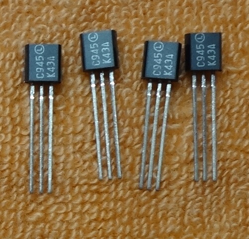 NEC 汎用小信号トランジスター 2SC945　Ｖcbo:60V、Ic:100mA、4本セット　未使用品　-1_画像1