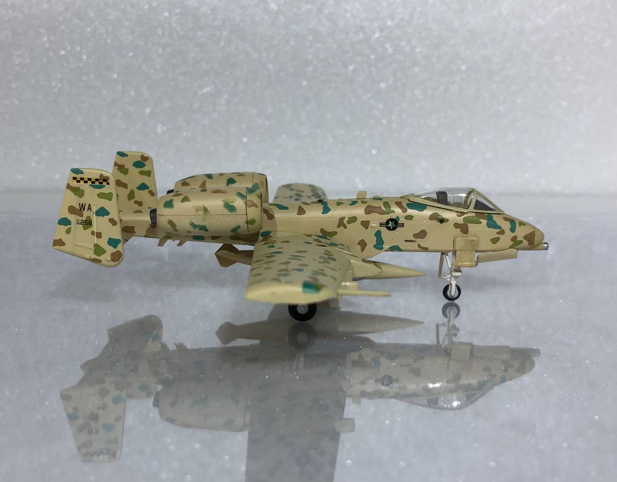 ■完成品 1/144 A-10 サンダーボルトⅡ アメリカ空軍第66兵器飛行隊(66WPS) 砂漠迷彩 