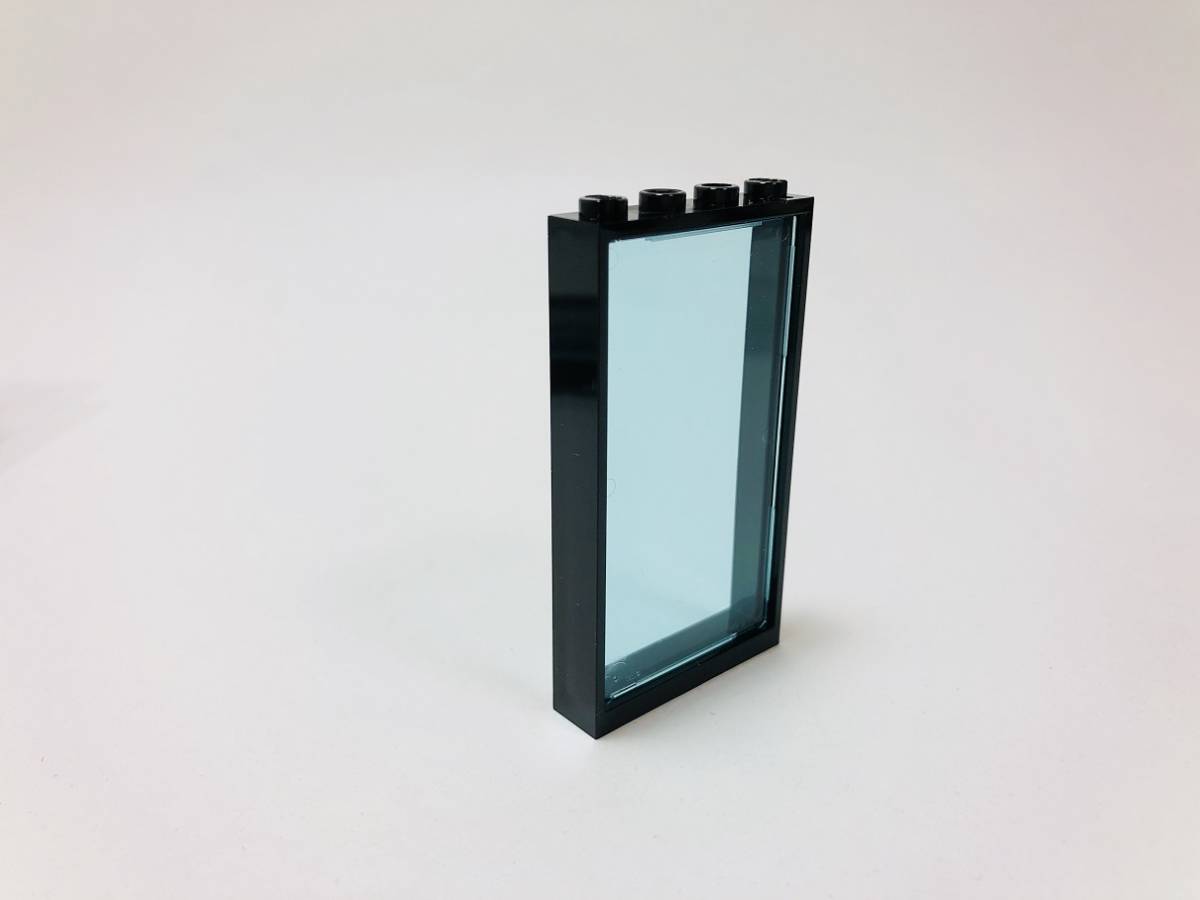 【新品未使用】レゴ　LEGO　窓　窓枠　ガラス　1x4x6 ブラック　トランスブルー　6個_画像2