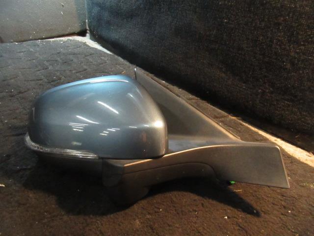  Volvo 70 series DBA-BB4164TW right side mirror V70 B4164T 6FT 705