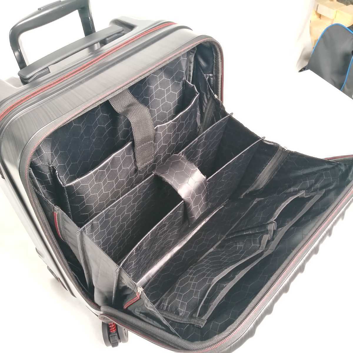 中古106　S-MAXサイズ　フロントオープン　スーツケース　機内持ち込み　TSA　8輪　サスペンション　ストッパー　スクラッチガンメタ_画像5