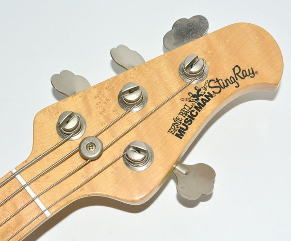 ★ハードケース付！MUSICMAN USA Stingray ミュージックマン 4弦 エレキベース★_画像8