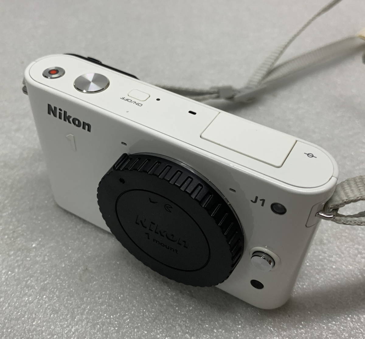 ◇ [1円スタート] Nikon 1 [ J1 ] デジタルカメラ 【！固定爪破損！】 デジカメ コンデジ ニコン / ジャンク(S231206_5)_画像2