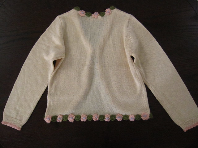 souris Thule . flower motif . lovely cardigan 140