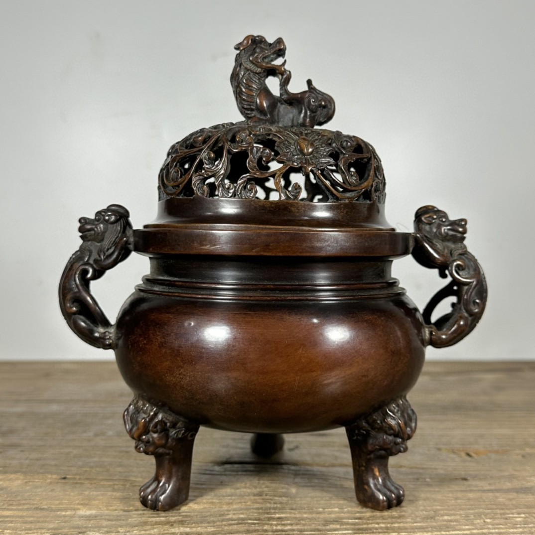 18200円 『館蔵珍品 銅製 景泰藍 琺瑯彩 纏枝蓮紋 雙耳三足 熏 18200円 『館蔵珍品 銅製 景泰藍 琺瑯彩 纏枝蓮紋 雙耳三足 熏