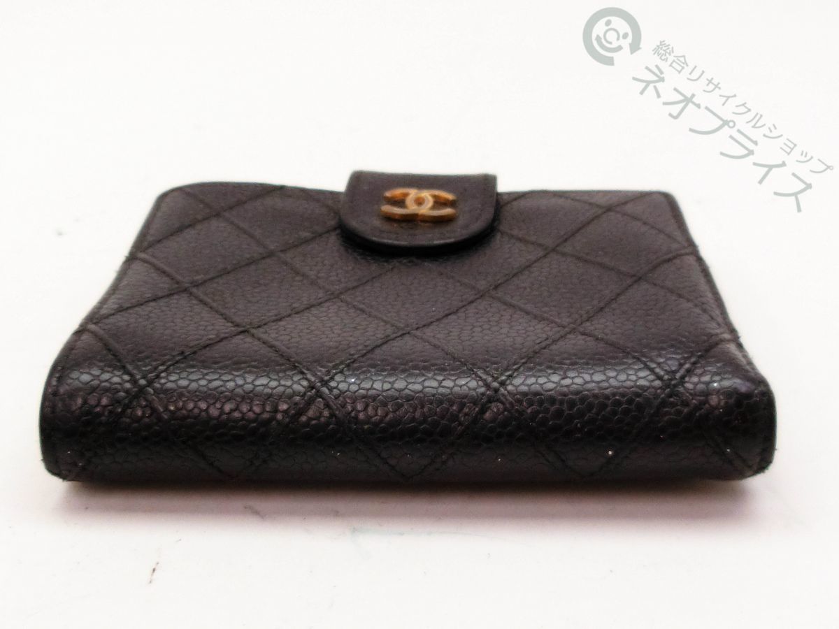 ◆Z5261 CHANEL シャネル マトラッセ キャビア ココマーク Wホック 二つ折り 財布_画像5