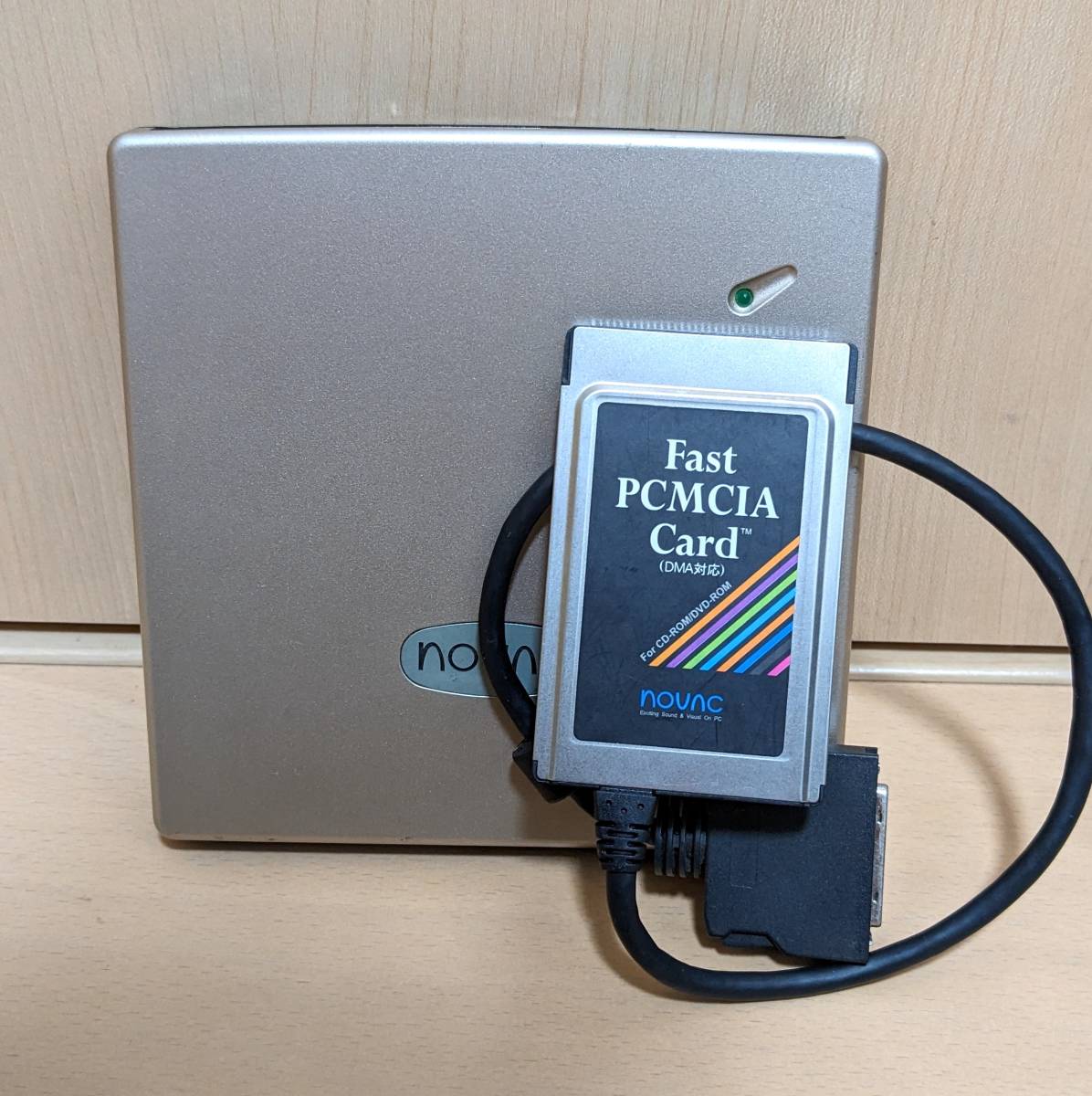 美品 動作品 NOVAC PCMCIA 外付けCD/DVDドライブ_画像2