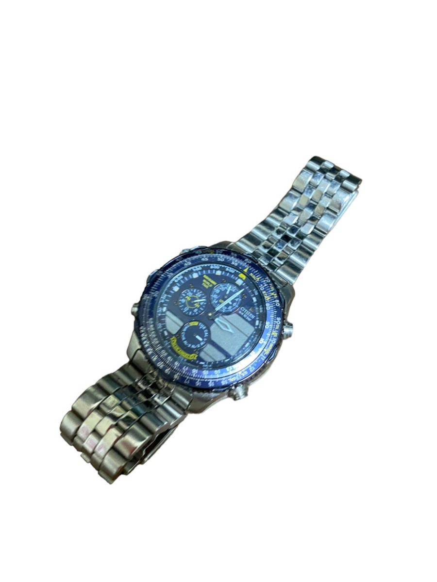 17989 【CITIZEN 】シチズン C300-Q00842 ブルーエンジェル プロマスター 電波ソーラーメンズ腕時計 クロノグラフ 文字盤ブルー ジャンク_画像3