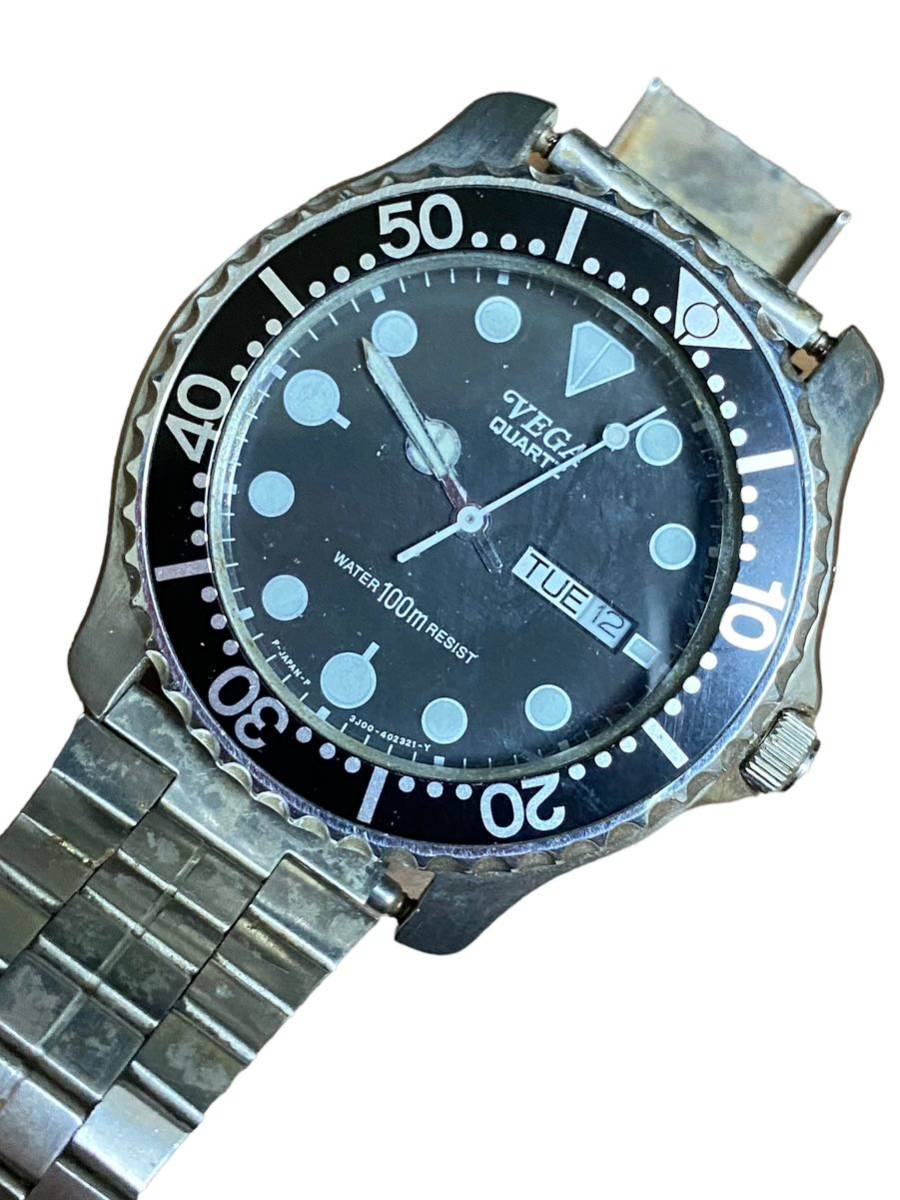 18353 シチズンcitizenベガVEGAクオーツ腕時計メンズ 3J00 クォーツ デイデイト 黒文字盤 ダイバー ダイバーズ ジャンク_画像1