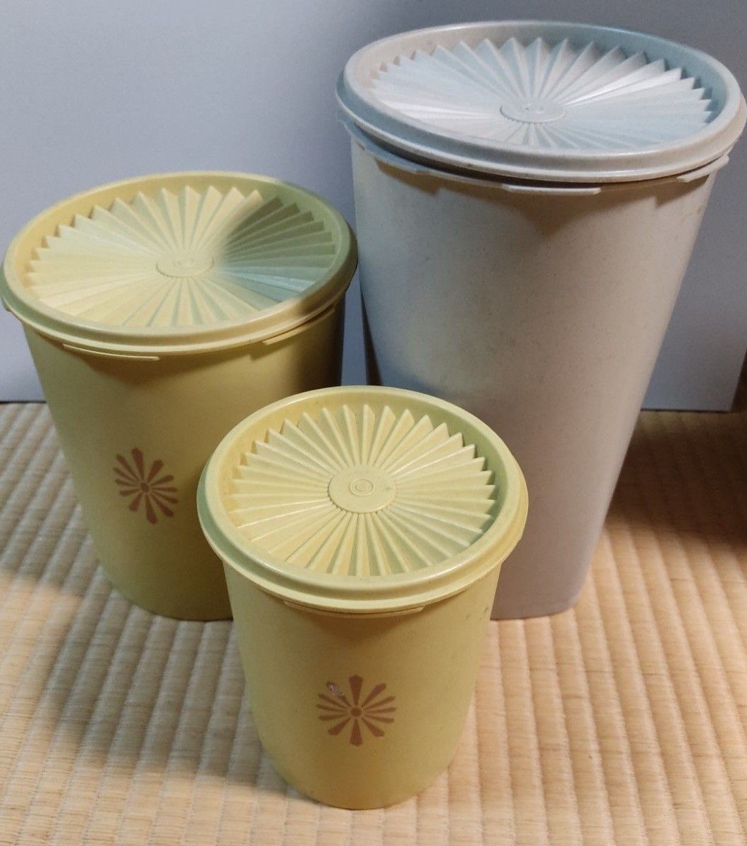 オールドタッパー タッパーウェア 容器 Tupperware 3個セット オールドタッパー タッパーウェア 容器 Tupperware 3個セット