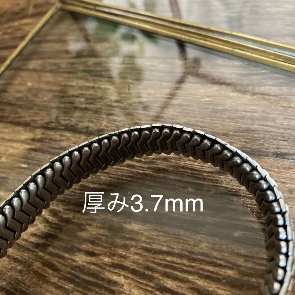 18mm 銀色　伸縮　蛇腹バンド　時計バンド　時計ベルト　ヴィンテージ　中古品_画像6