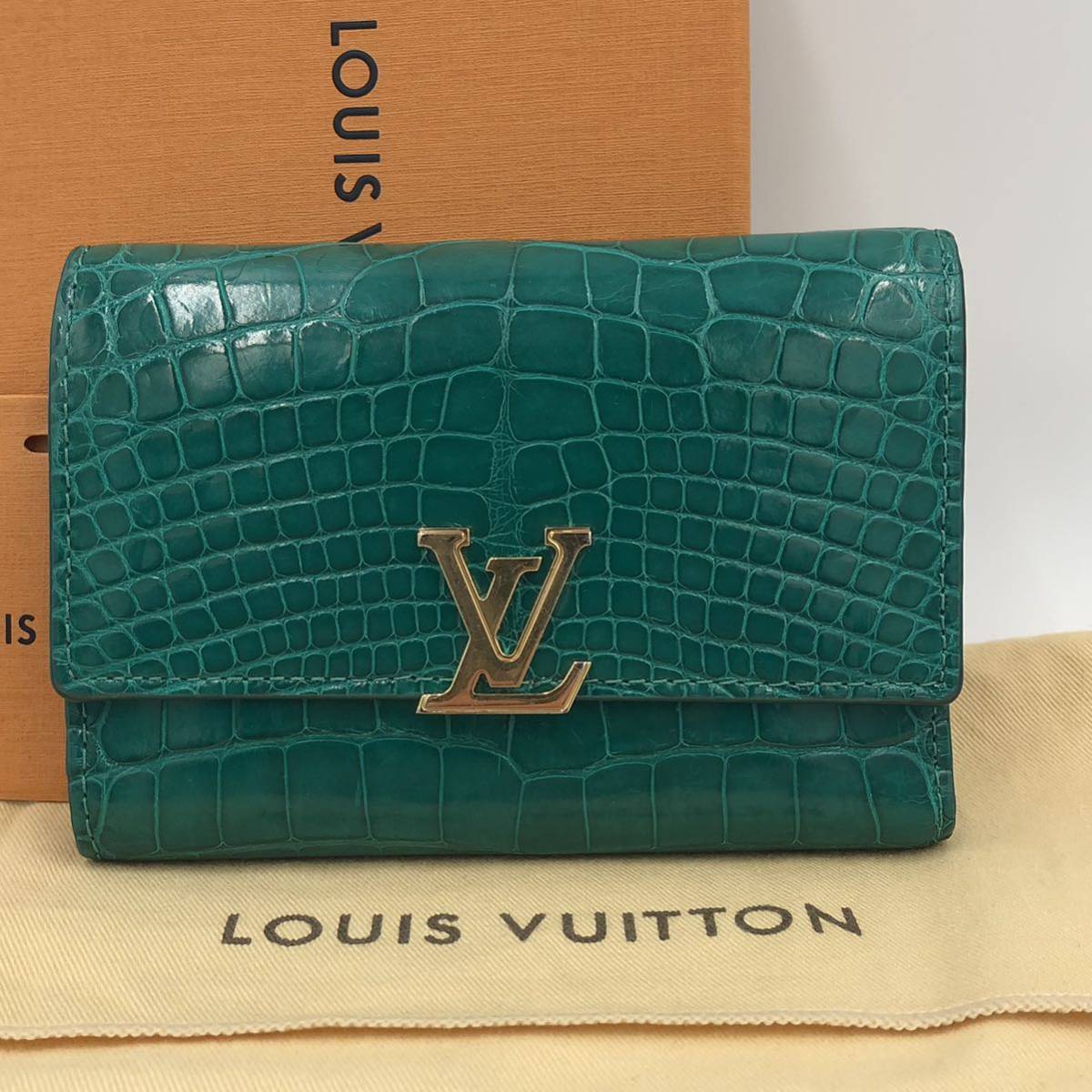 定価100万超【圧倒的高級感/完売品】LOUIS VUITTON ルイヴィトン カプシーヌ クロコダイル シャイニング 緑 コンパクト N93059 アリゲータ_画像5