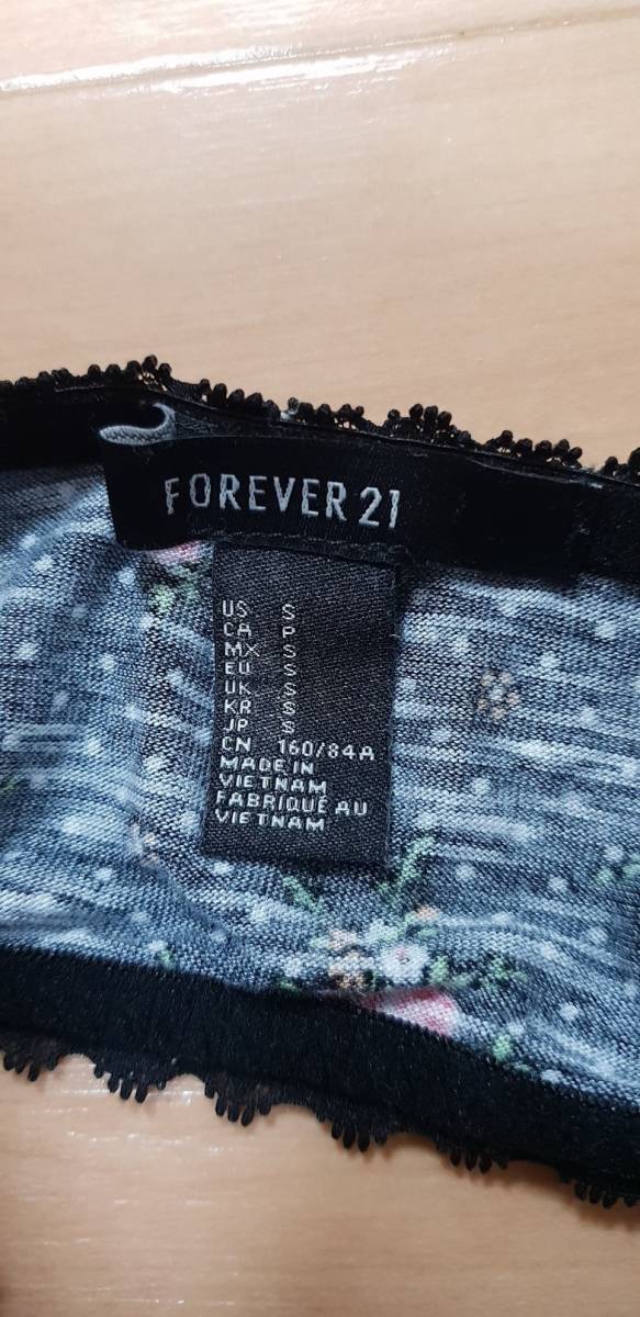 只1次使用/Forever21/S尺寸/floral點bandutoppu 比基尼麵包車do 抹胸 原文:1回のみ使用／Forever21／Sサイズ／フローラルドット バンドゥートップ ビキニ バンドゥ ブラトップ