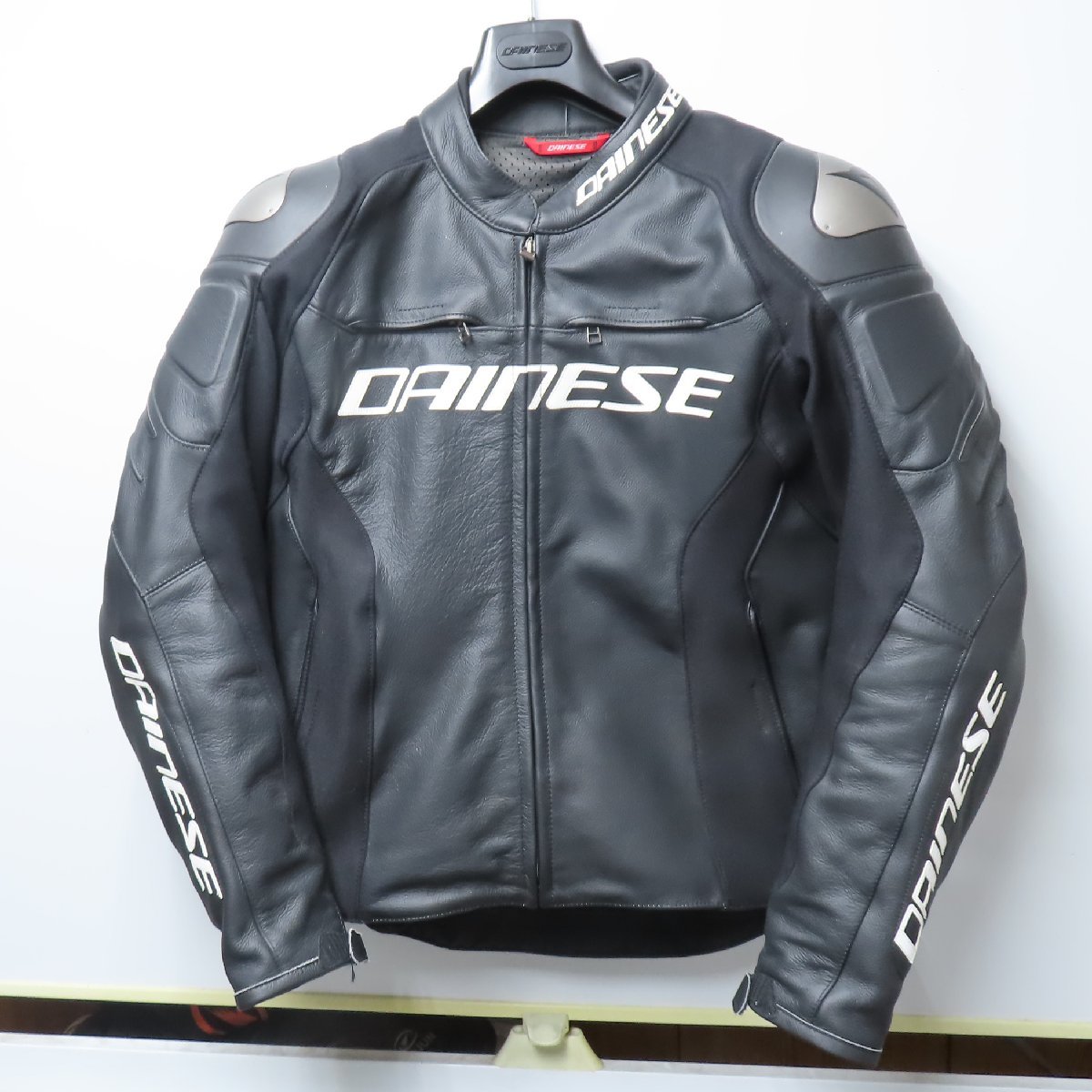 【美品】DAINESE ダイネーゼ RACING 3 レザージャケット EU48サイズ ウェア 本革 メンズ バイク 二輪 オートバイ ツーリング ライディング_画像1