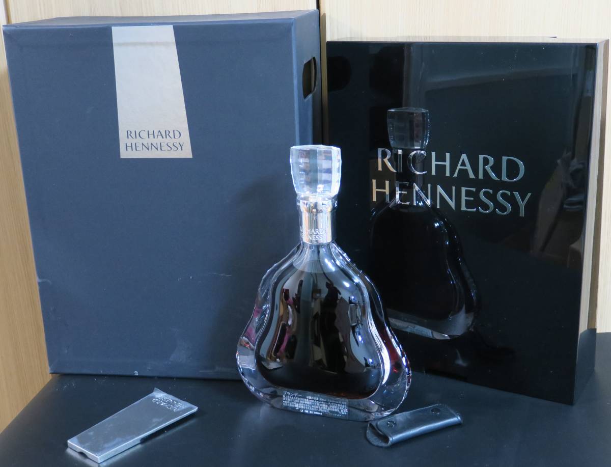 【未開封】ヘネシー リシャール　Hennessy　Richard　700ml 現行ボトル 箱付　_画像1