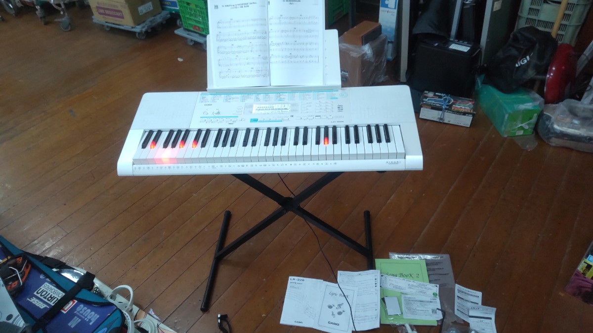 C840 CASIO LK-228 キーボード HIKARI NAVIGATION 2017年製 電子ピアノ スタンド&付属品画像にあるだけ一式 カシオ 動作品 現状品