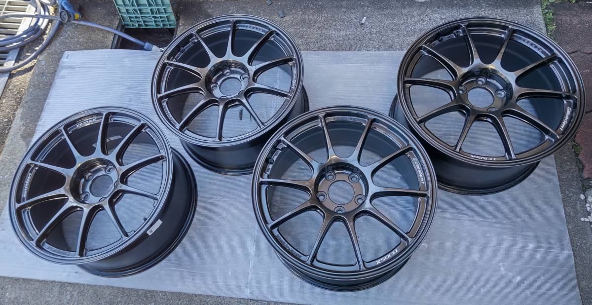 送料無料！　美品　ウエッズ スポーツ Weds TC105X　鍛造　18X8.5J +43 5穴 PCD114.3 ホイール 4本セット ガリ傷なし　GRヤリスに！_画像1