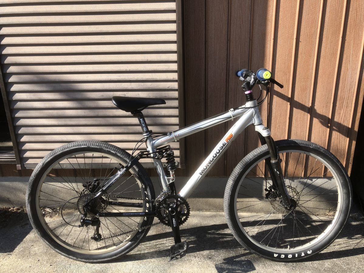 Yahoo!オークション - MONGOOSE PRO SOMMET 26インチ マウンテン Yahoo!オークション - MONGOOSE PRO SOMMET 26インチ マウンテン