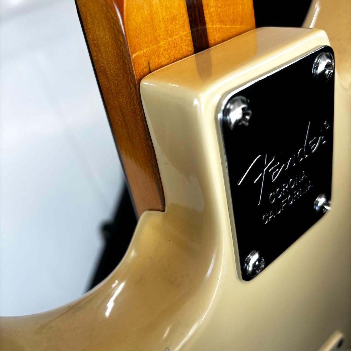 80年代国産Eシリアル】Squier by fender ストラトキャスター 80年代国産Eシリアル】Squier by fender ストラトキャスター