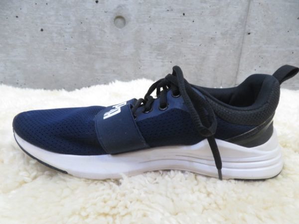 9221b39◆良品です◆軽量◆PUMA プーマ ランニングシューズ スニーカー 26㎝/靴/ジャージ/ジャケット/ポロシャツ_画像5