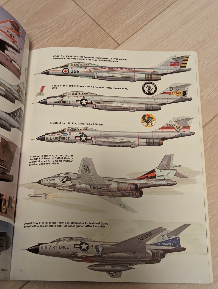 Modern Military Aircraft VOODOO by Lou Drendel & Paul Stevens 本　書籍　飛行機　戦闘機　アーミー　戦争　海外　書籍_画像3