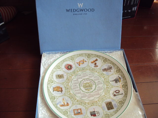 未使用品！WEDGWOODウエッジウッドのプレート２００１！_画像1