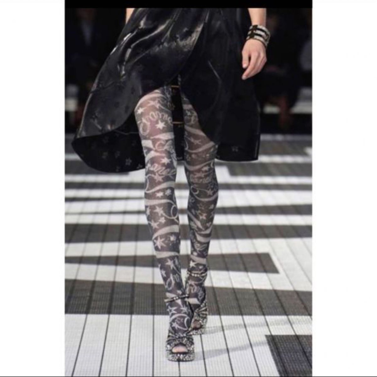 CHANEL シャネル ブラック タイツ CHANEL シャネル クルーズ 24C タイツ ココマーク 星 コメット