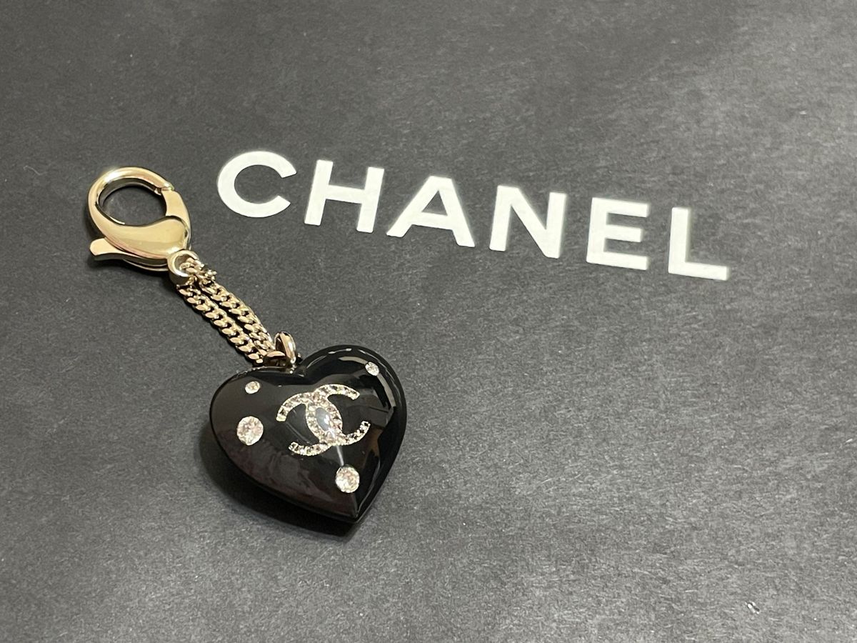 CHANEL シャネル ハート キーホルダー ブラック 黒 ココマーク CHANEL シャネル ハート キーホルダー ブラック 黒 ココマーク