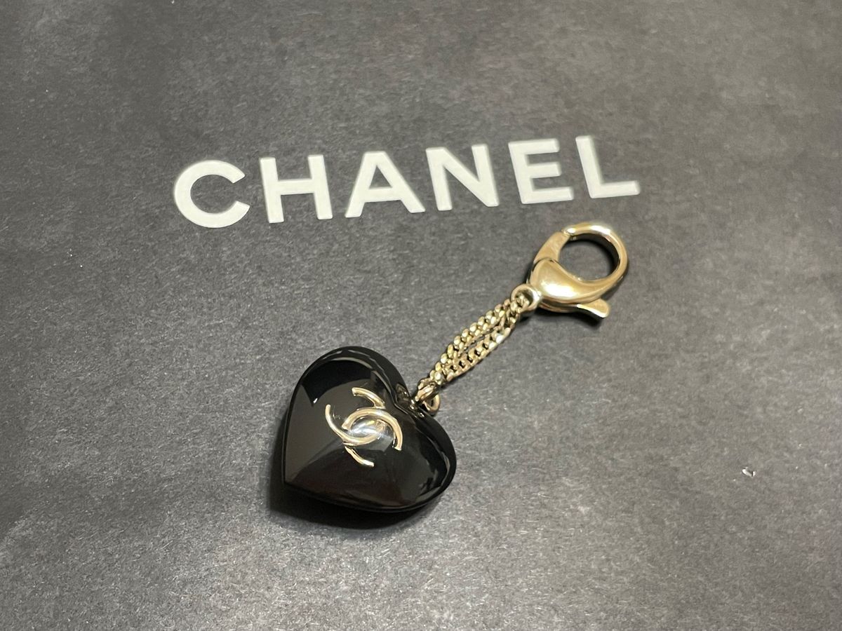 CHANEL シャネル ハート キーホルダー ブラック 黒 ココマーク CHANEL シャネル ハート キーホルダー ブラック 黒 ココマーク