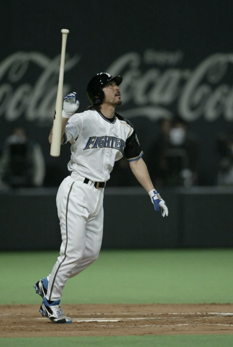 送料無料 即決 北海道日本ハムファイターズ 小笠原道大選手 送料無料 即決 北海道日本ハムファイターズ 小笠原道大選手