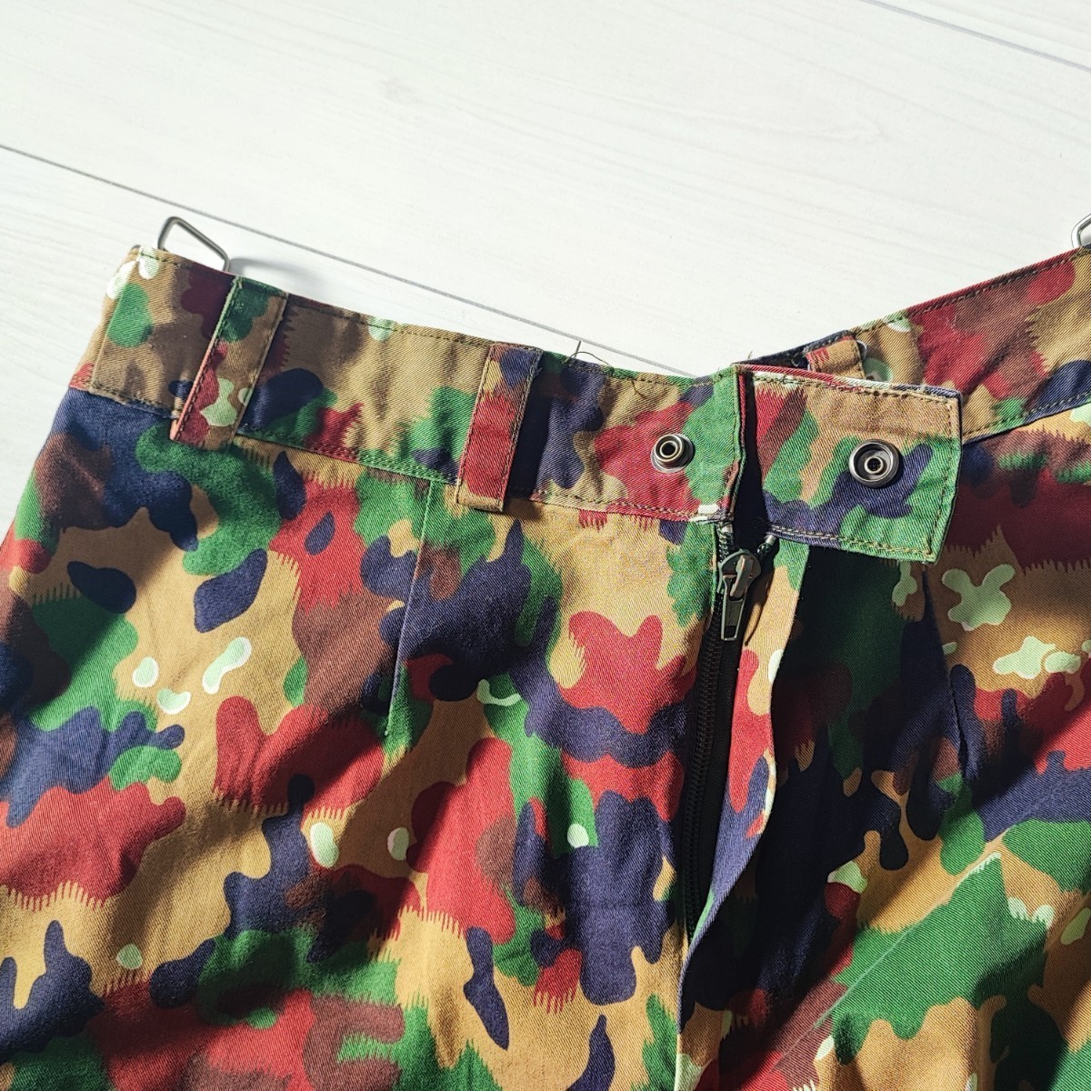 M83 Alpen Camouflage Field Pants スイス軍 アルペンカモ フィールド カーゴ パンツ ピザ迷彩 KW 87年製 実物 ミリタリー ビンテージ_画像4