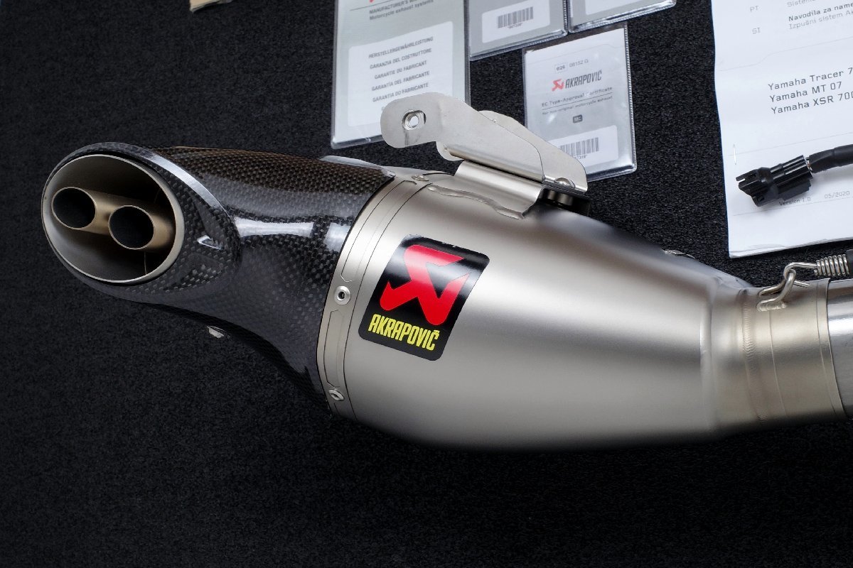 21-23 MT-07 XSR700 AKRAPOVIC アクラポビッチ レーシングライン フルエキゾースト マフラー S-Y7R8-HEGEHTの画像3