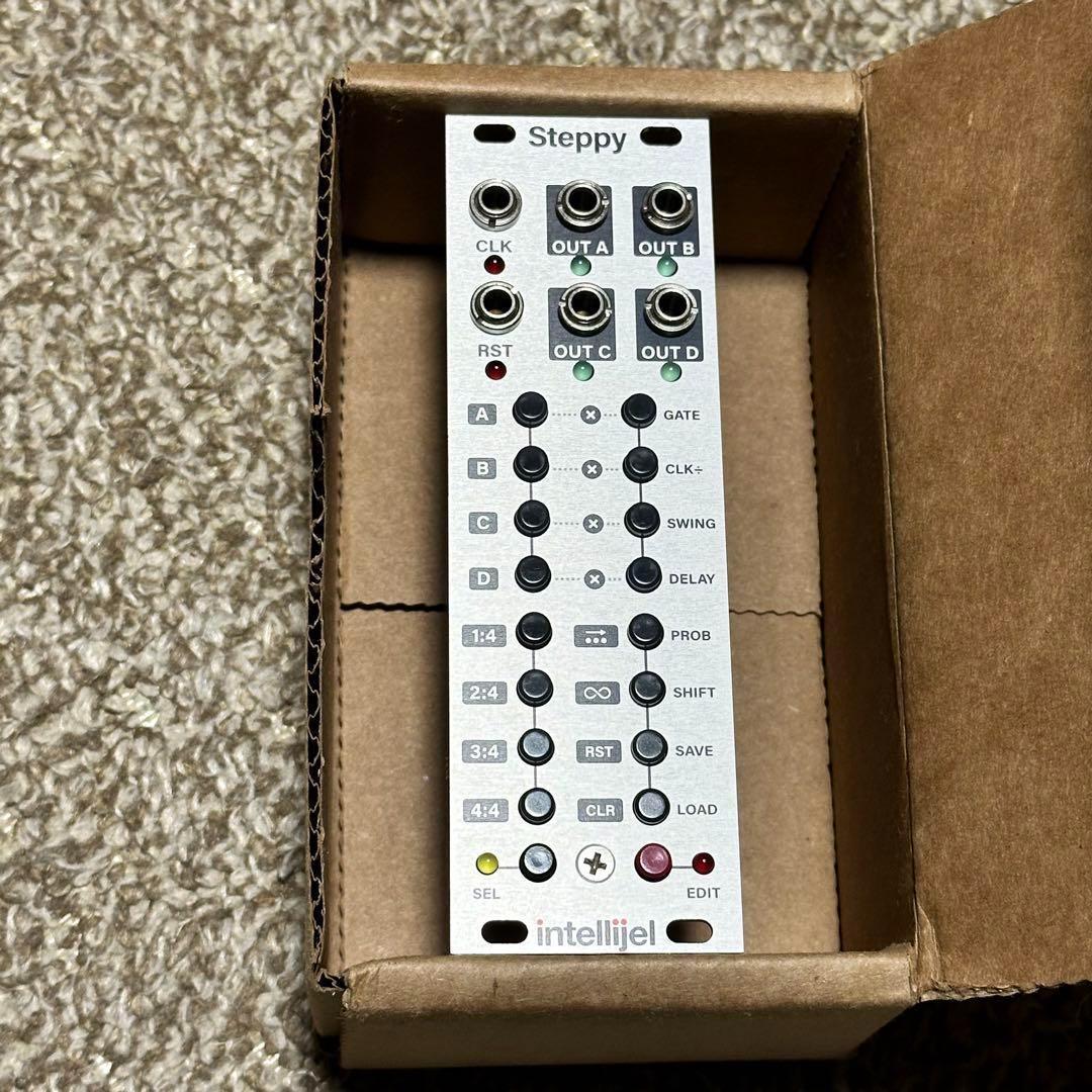 音源モジュール Intellijel Designs Steppy