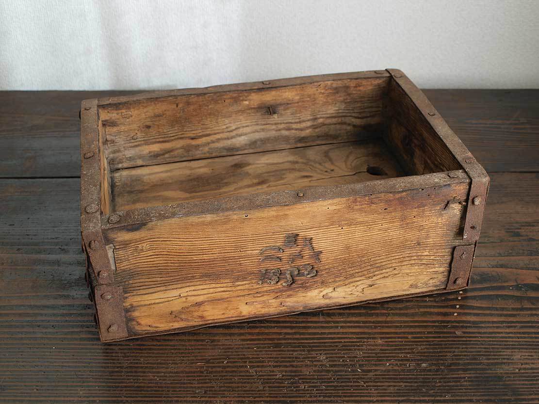 焼印のある古い木製の箱 1833年? 木箱 升 民藝 古道具 農夫 ヨーロッパ サルベージ アンティーク /J695