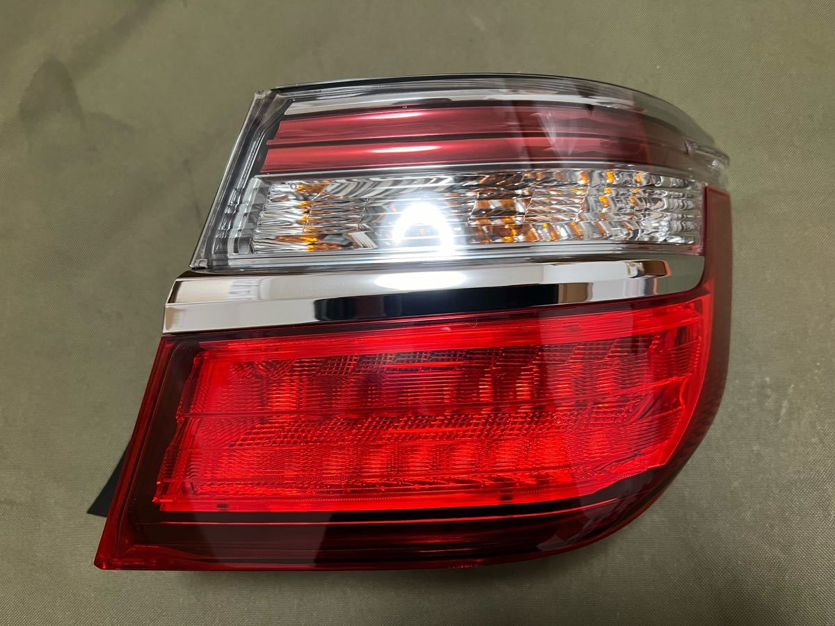 破損無し 極上品 送料無料 カムリ 右テールランプ テールレンズ 破損無し 極上品 送料無料 カムリ 右テールランプ テールレンズ