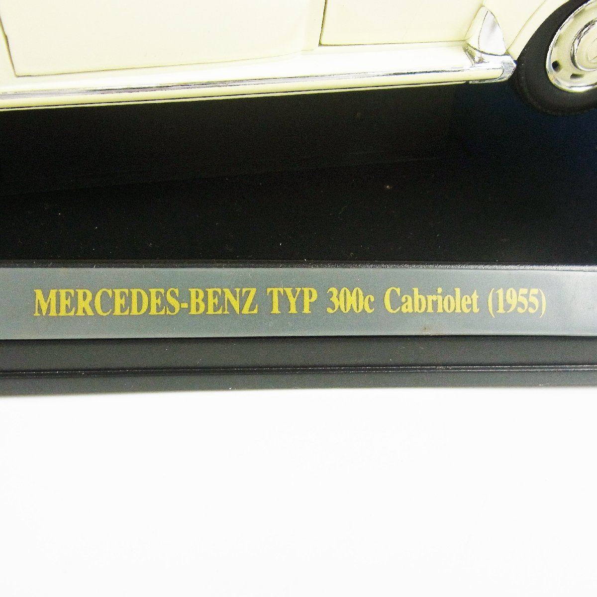 Sản phẩm リッコー 1:18 メルセデス－ベンツ TYP 300C カブリオレ 1955