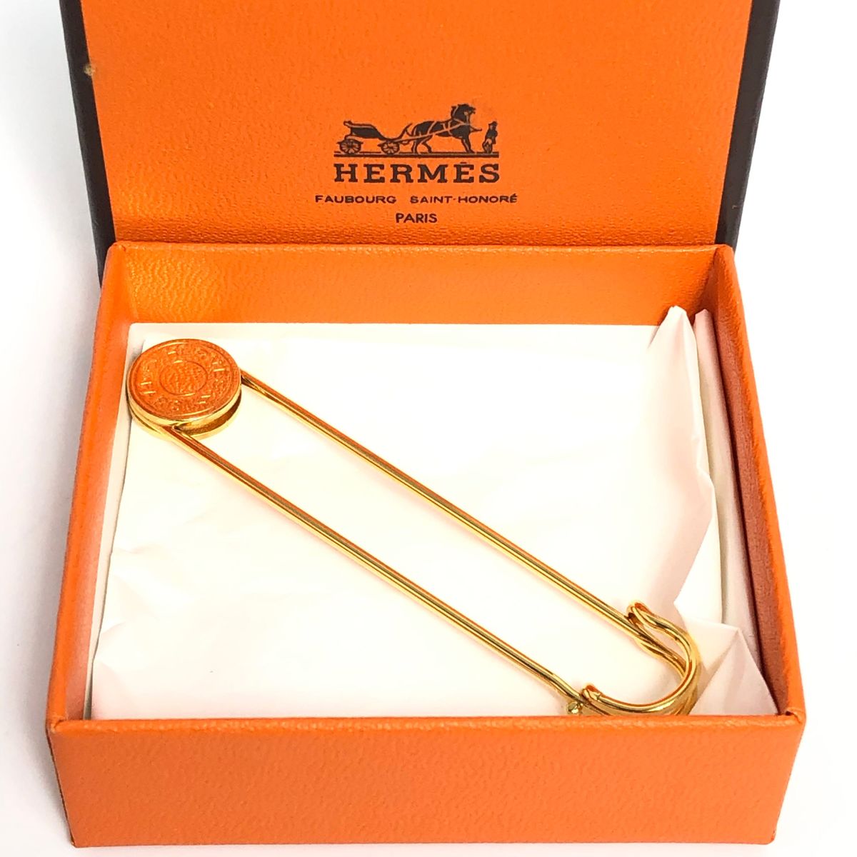 美品】HERMES エルメス ピンブローチ セリエ ゴールドカラー 美品】HERMES エルメス ピンブローチ セリエ ゴールドカラー