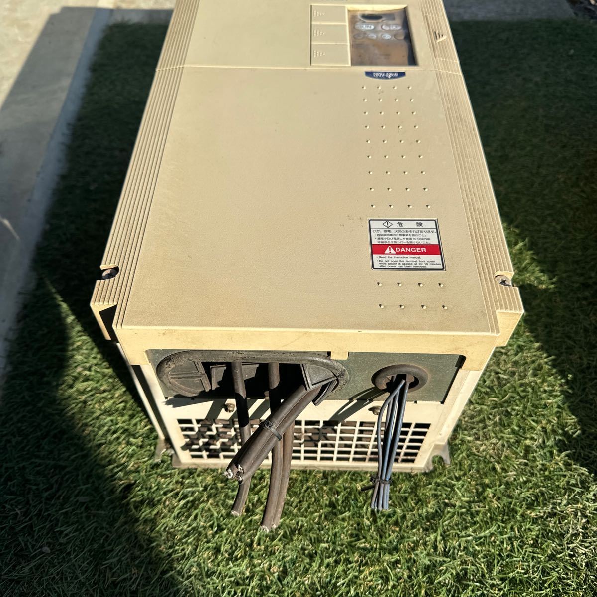 3M175 TOSHIBA東芝インバーター VF-A7 VFA7-2220P(7) テスト済み 3M175 TOSHIBA東芝インバーター VF-A7 VFA7-2220P(7) テスト済み