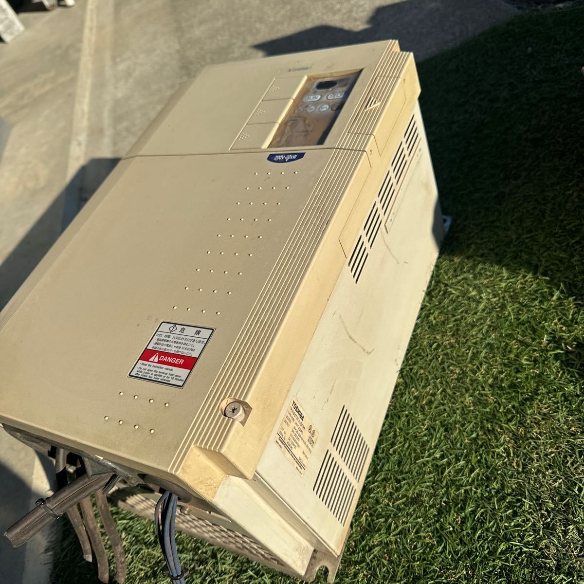 3M175 TOSHIBA東芝インバーター VF-A7 VFA7-2220P(7) テスト済み 3M175 TOSHIBA東芝インバーター VF-A7 VFA7-2220P(7) テスト済み