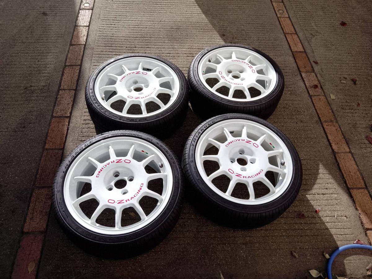 即決！アバルト OZ RACING LEGGENDA レジェンダ 7Jx17+30 100-4H TRAIAGLE SPORTEX TSH11 205/40ZR17 スライドボルト/ハブリング付きの画像1