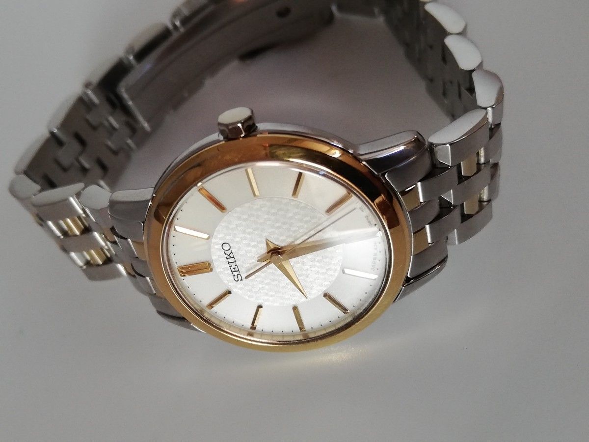 電池新品 美品 年差10秒】SEIKO セイコー エクセリーヌ 白蝶貝 電池新品 美品 年差10秒】SEIKO セイコー エクセリーヌ 白蝶貝