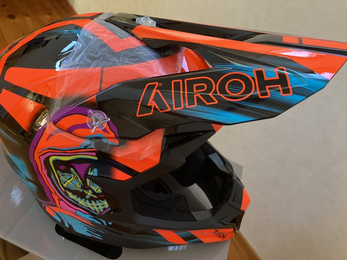 送料無料　新品　アイロー　Mサイズ　Airoh Wraaap Cyber Orange Gloss　オフロード　モトクロス　ヘルメット（検 ショウエイ アライ FOX）_画像9