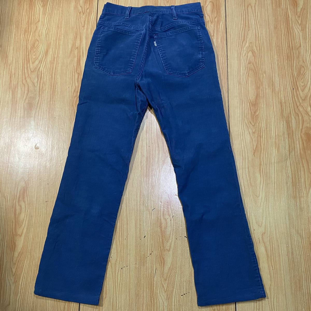 即決・ビンテージ・Levi’ｓのコーデュロイパンツ・519-1515・42TALON使用・濃いサックス・３０インチ(ｗ７２ｃｍ)_画像6