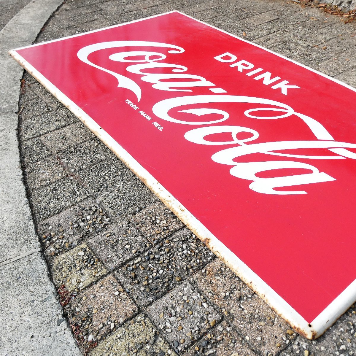 ○ コカ・コーラ Drink Coca-Cola ビンテージ コカコーラ 大型看板 約143cm×82cm 昭和レトロ ホーロー看板 ブリキ看板 店舗什器_画像4