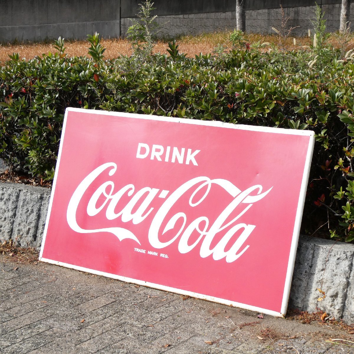 ○ コカ・コーラ Drink Coca-Cola ビンテージ コカコーラ 大型看板 約143cm×82cm 昭和レトロ ホーロー看板 ブリキ看板 店舗什器_画像2