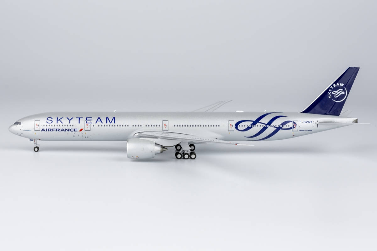 NGmodel Air France 777-300ER F-GZNT Sky team painting 1/400