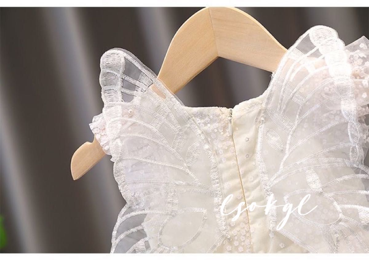 ベビードレス　可愛い蝶々　ベージュ　リングガール　誕生日　結婚式　発表会　演奏会　新品
