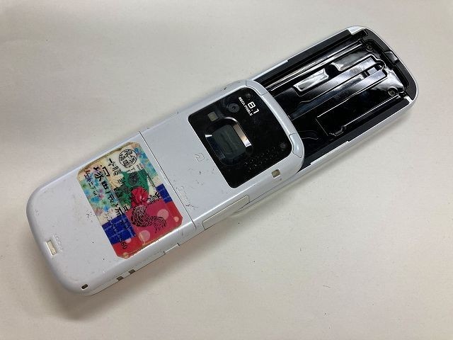 AE839 docomo F-09A ホワイト_画像2